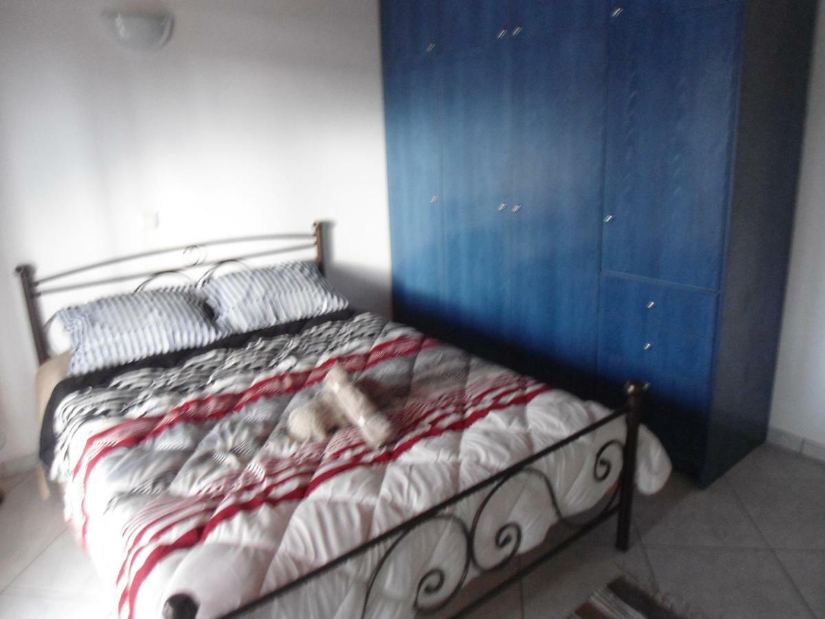 Sunny Apartment 15 Min From Airport And Sea Artemida  Exterior foto