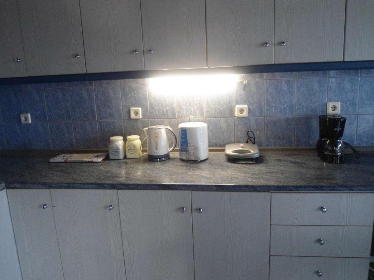Sunny Apartment 15 Min From Airport And Sea Artemida  Exterior foto